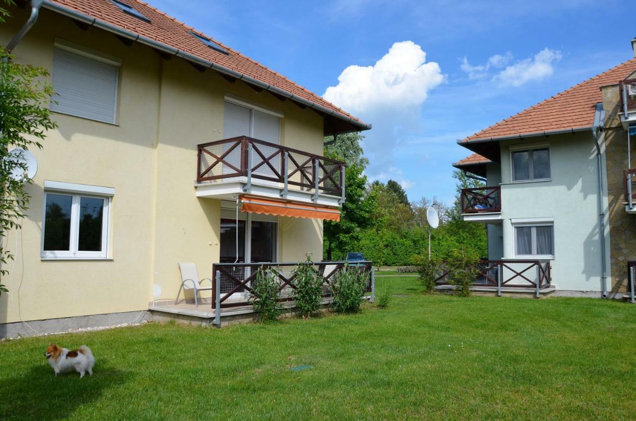 Vadszilva Apartman Balatonoszod Exterior foto